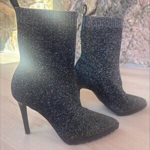 Stetch fabric booties